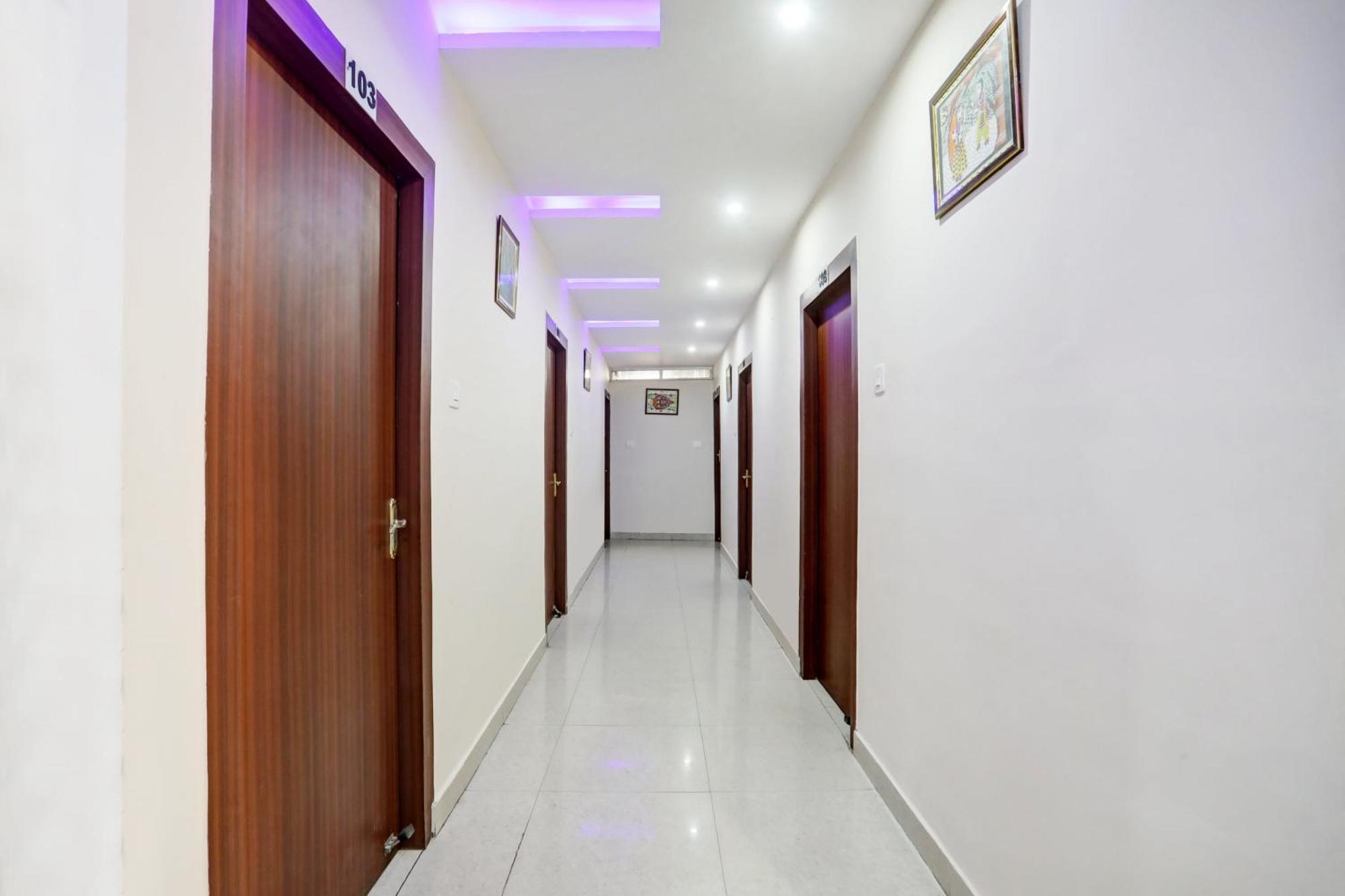 Hotel Super Collection O Danapur Near Railway Station à Patna  Extérieur photo